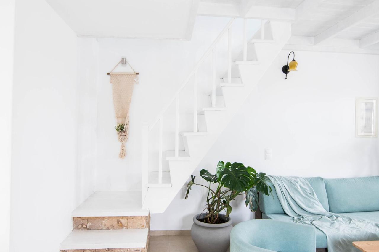 White Wave Villa, 3Min Walk From Beach Kamari  Exterior photo